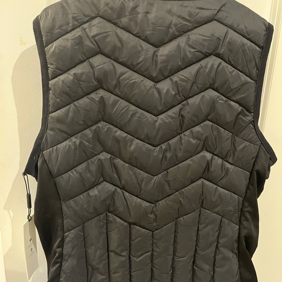 Calvin Klein puffer vest - Picture 3 of 6